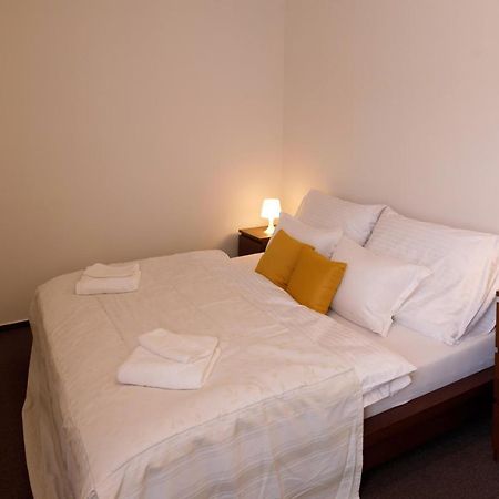 Litvan Sunset Apartments Ceske Budejovice Exterior foto